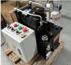 Energy-saving hydraulic system for machining center fixtures